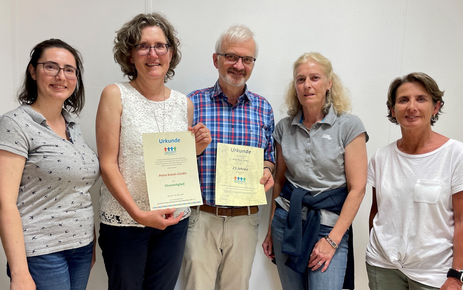 Der Vorstand des Kinderschutzbundes ehrt Petra Kresin-Cordts und Peter Cordts